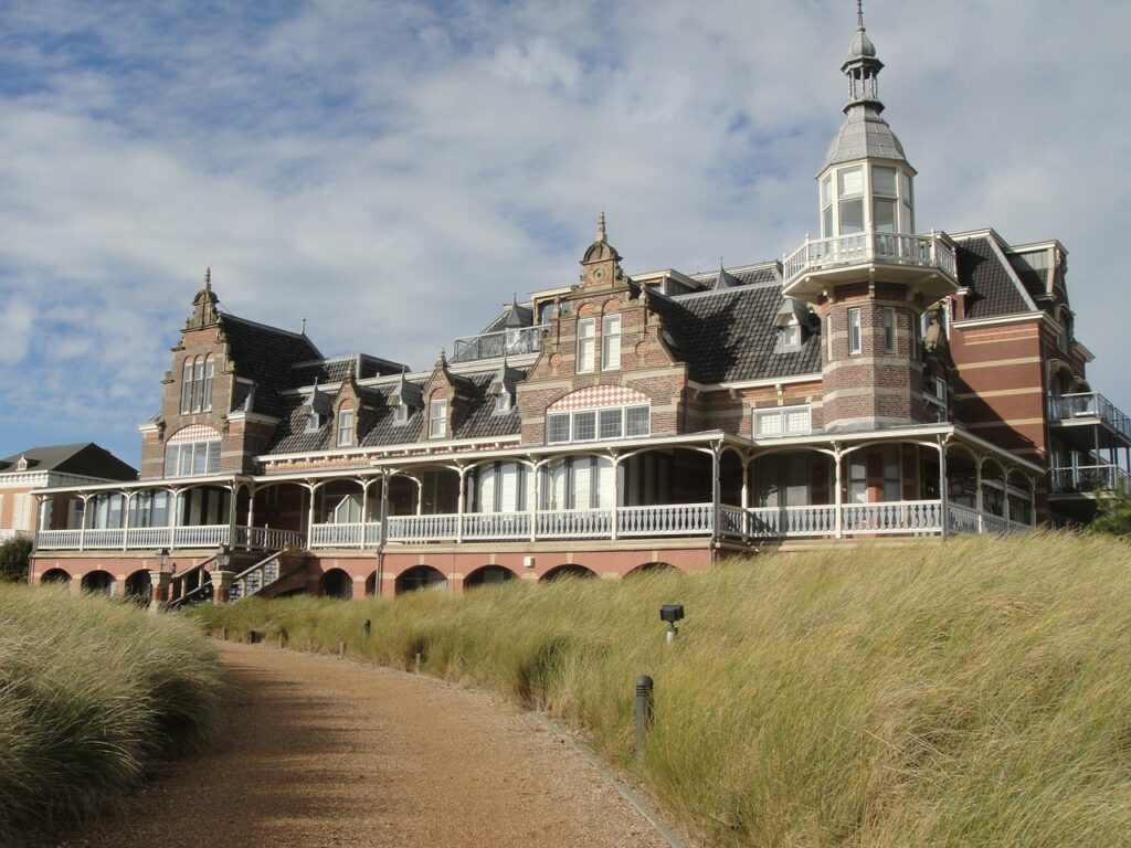 Domburg mit Zeeland Transfer - Bild von M. Meyer auf Pixabay